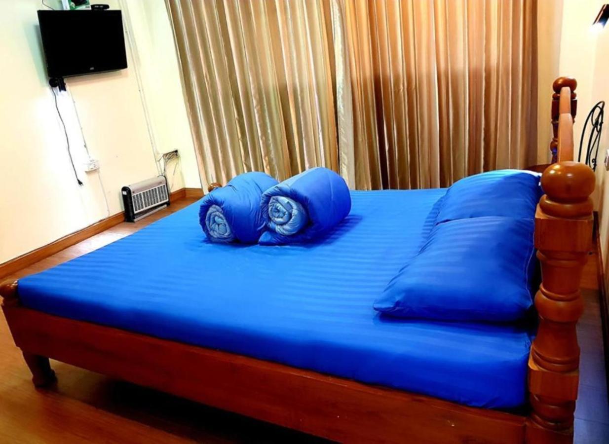 T2B Home (Adults Only) Chiang Mai Exterior photo