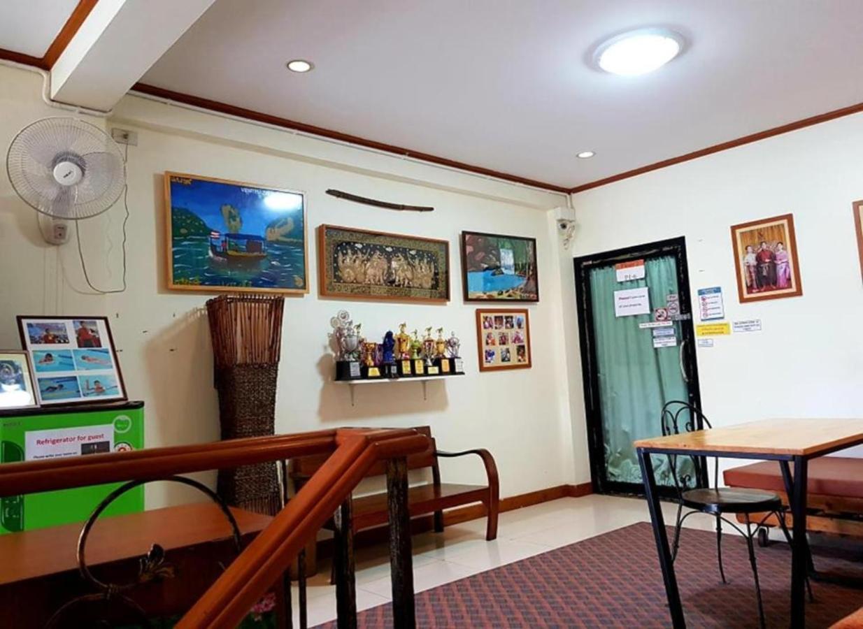 T2B Home (Adults Only) Chiang Mai Exterior photo
