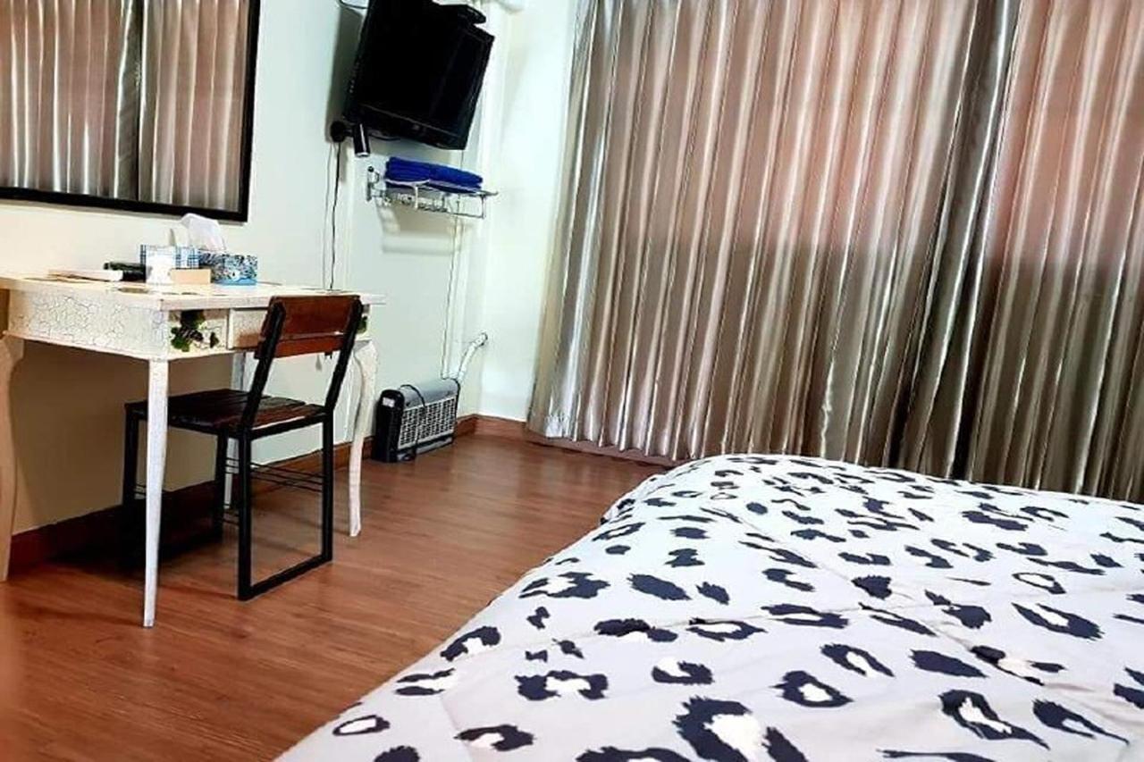 T2B Home (Adults Only) Chiang Mai Exterior photo