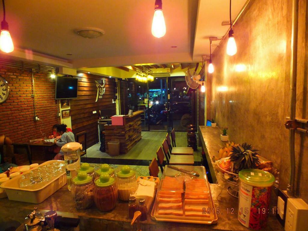 T2B Home (Adults Only) Chiang Mai Exterior photo
